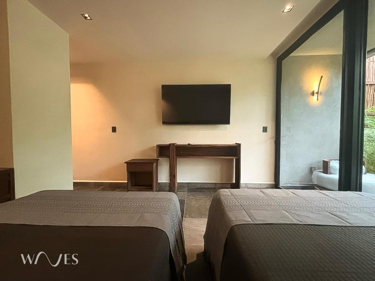 2br W Private Pool Near The - Spacious Apartment