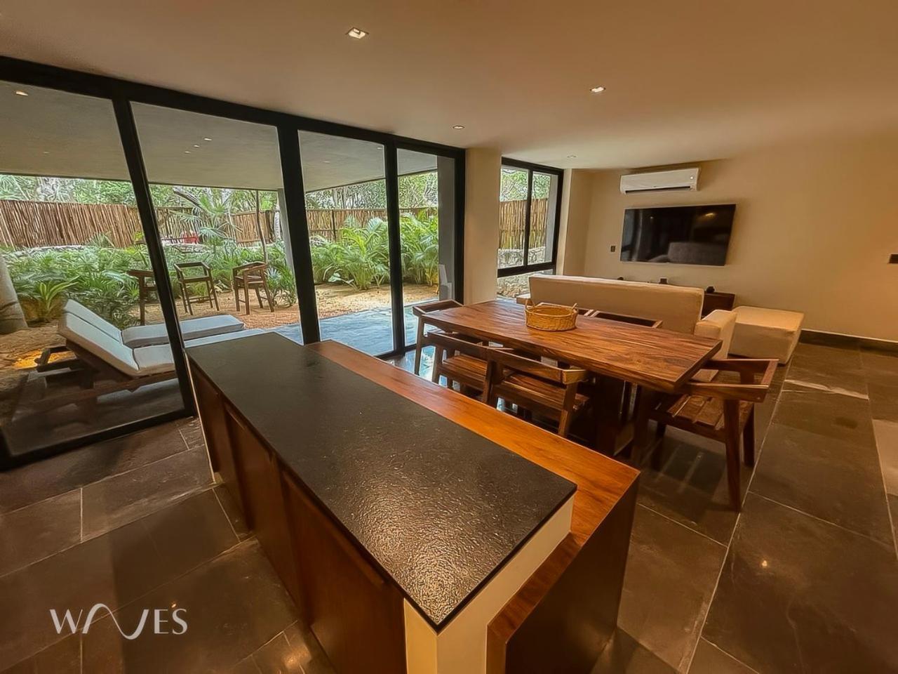 2br W Private Pool Near The - Spacious *